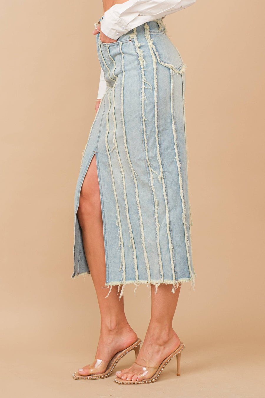 Distressed Seam Slit at Front Maxi Denim Skirt: Light Wash